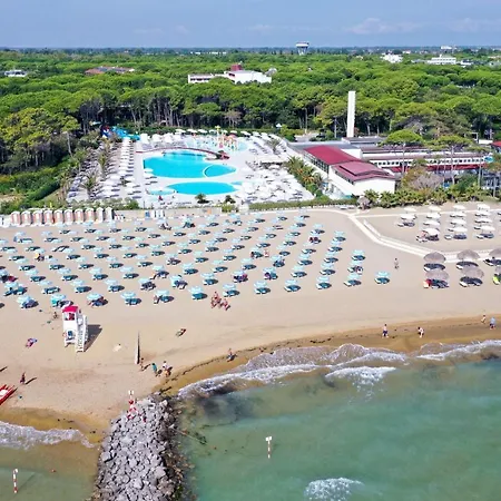 Spetacular On Two Floors With Garden 10 Minutes From The Sea ヴィラ *