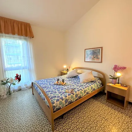 Spetacular On Two Floors With Garden 10 Minutes From The Sea ヴィラ