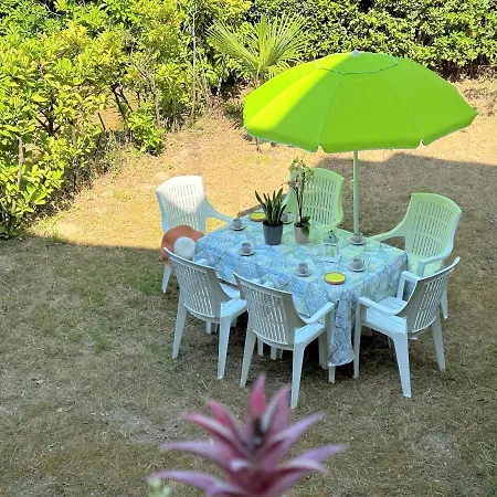 Spetacular On Two Floors With Garden 10 Minutes From The Sea Villa